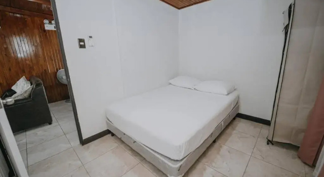 Flor Tica House, Rezervovat Hotel Hotely v Quepos s bazénem, Bazén