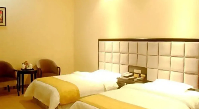 安康煌上煌大酒店, Boek Hotel Hotels in Shaanxi met parkeren, Parkeren