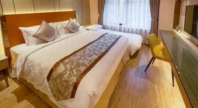 Standardowy dwuosobowy pokój z widokiem na port Hotel Golden Dragon