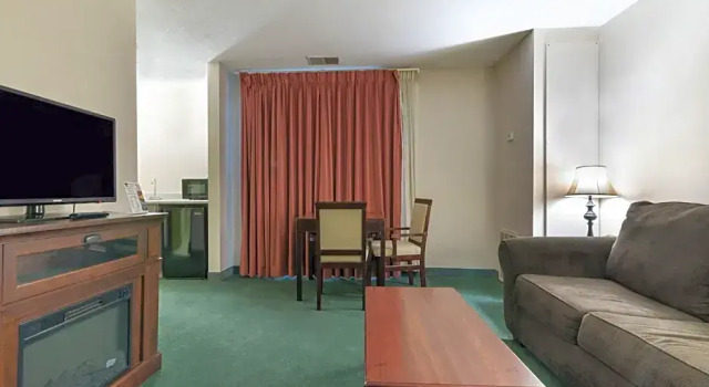 Люкс Rain Tree Inn
