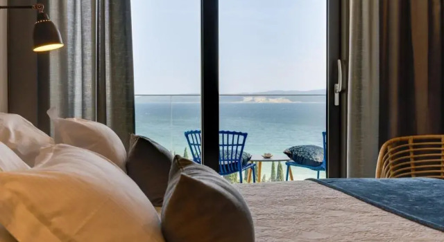 Brand new! Seaview villa Mila with 4 en-suite bedrooms, private pool, Finnish sauna, Treadmill, sandy beach 250m, Đặt Biệt thự Duće Split Region