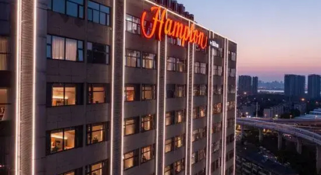 Hampton by Hilton Wuhan Baishazhou Avenue Hotel, Book Hotel Nye hoteller i Wuhan