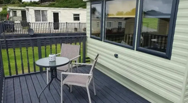 Lochside Retreat at Three Lochs Holiday Park