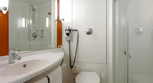 Номер Standard Hotel ibis Friedrichshafen Airport Messe