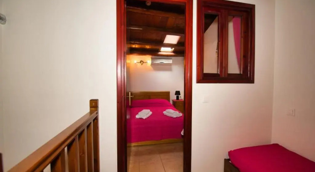 Четырёхместный номер Standard с видом на море Anemoessa Traditional Village Hotel