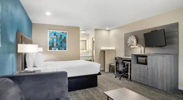 Четырёхместный номер Standard Best Western Big Country Inn
