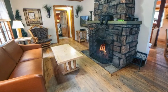 Номер Standard Charming Cabin, Next To National Park 3 Bedroom Cabin - #20-NCD0297