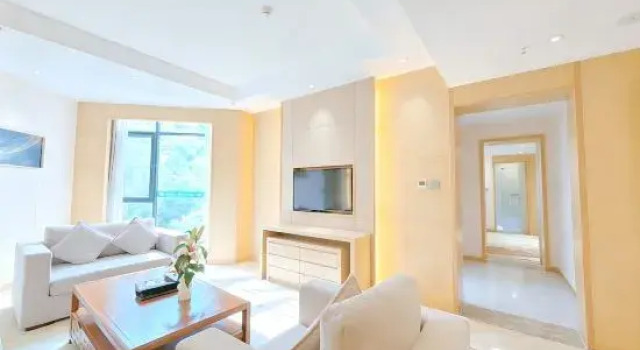 Люкс Superior Huafeng Peacock Lake Hotel & Resort