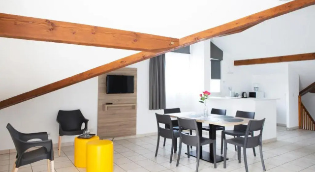 Апартаменты Дуплекс с 2 комнатами Comfort Aparthotel Divonne La Versoix