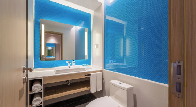 Люкс Holiday Inn Express Zhoukou Dancheng by IHG