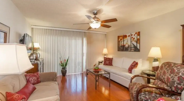 Dolphin Way A-201 - Monthly, Забронировать Отель Бонита-Спрингс Southwest Florida, рядом с Pelican Landing Beach