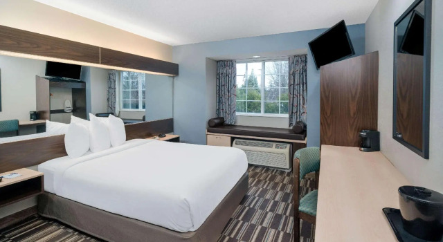 Двухместный номер Standard Microtel Inn and Suites by Wyndham Columbus North