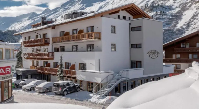 Двухместный номер Standard с балконом Hotel Mathiesn