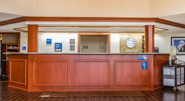 Comfort Inn & Suites Rocklin - Roseville, Buchen Sie Hotel Roseville Kalifornien