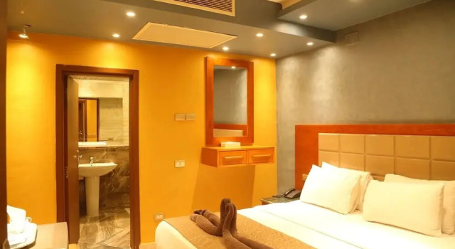 Grand Nile Royal Hotel at Nile Plaza, Забронировать Отель Отели Каира с завтраком, рядом с Каирская башня, Завтраки