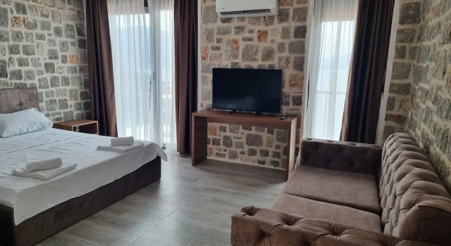 Четырёхместный семейный номер Standard Agape Rose Hotel