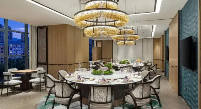 Crowne Plaza Huaihua, Book Hotel Hoteller i Huaihua med pool, Swimmingpool