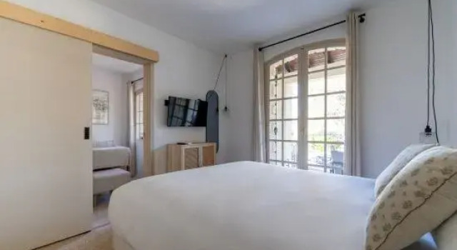 Полулюкс Hôtel La Garrigue & Bar Le Perchoir