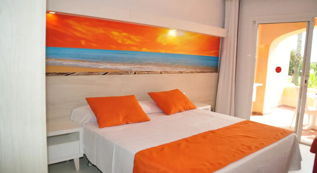 Arenas de Son Bou, Reservar Hotel Alaior Minorca