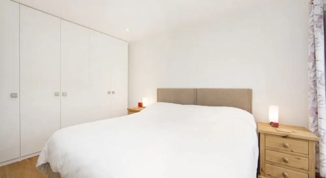 Апартаменты Up-market one Bedroom Apartment Just Minutes From the River Thames. Broughton rd