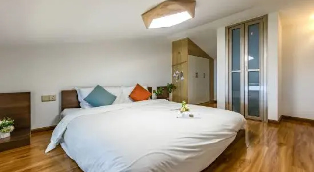 Люкс Дуплекс с 3 комнатами с видом на озеро Fuxian Lake Shisanyue Homestay