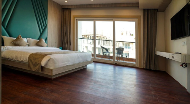 Двухместный люкс Royal Swarna Hotel & Resort