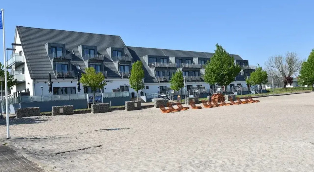 Апартаменты Luxury с 2 комнатами Charmante Ferienwohnung mit Garten in Wiek