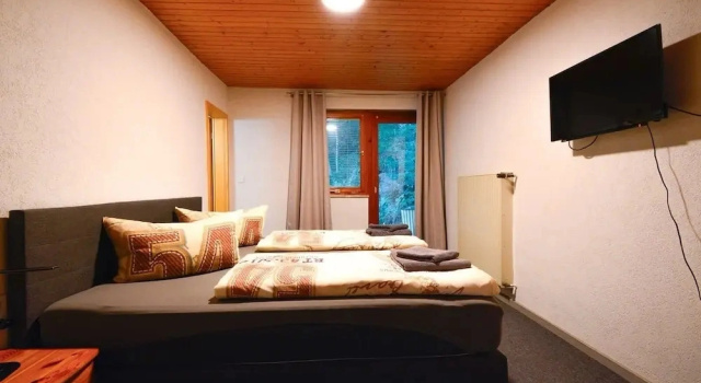 Landgasthaus zur Hammermühle, Book Hotel Hoteller i Franconian Forest med parkering, Parkering