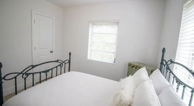 Like New Miami Springs Family Home
