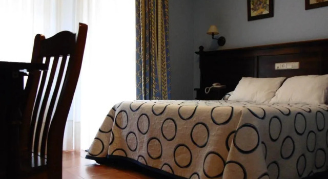 Hotel Restaurante La Casa de Juansabeli, Book Hotel Arenas de Cabrales 
