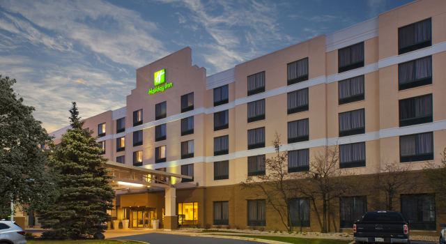 Holiday Inn & Suites Bolingbrook by IHG