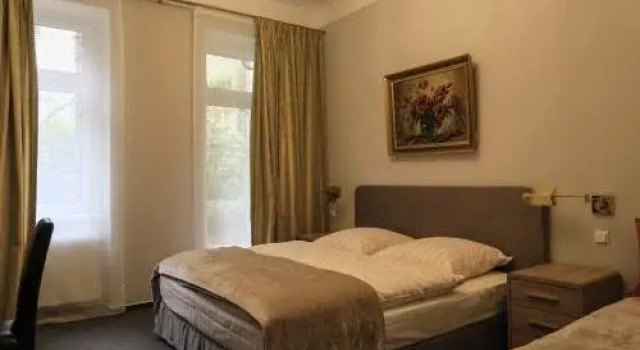 Hotel Pension Schaefer, Rezervasyon Otel Berlin Almanya