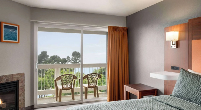 Двухместный номер Premium с видом на океан Travelodge by Wyndham Depoe Bay
