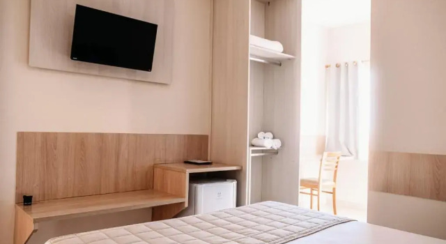 Двухместный номер Standard Ferian Plaza Hotel