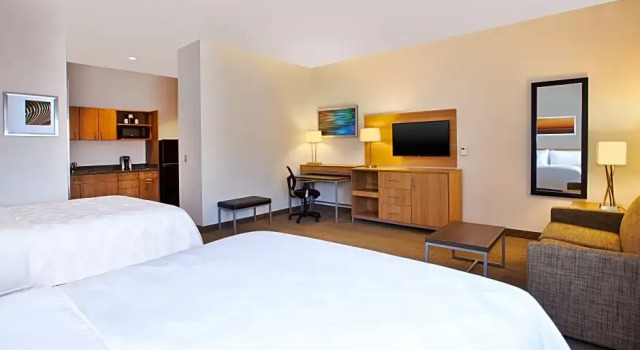 Четырёхместный люкс Holiday Inn Morgantown-University Area by IHG