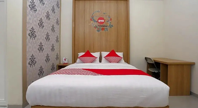 Люкс Deluxe Garuda Guesthouse Yogyakarta RedPartner