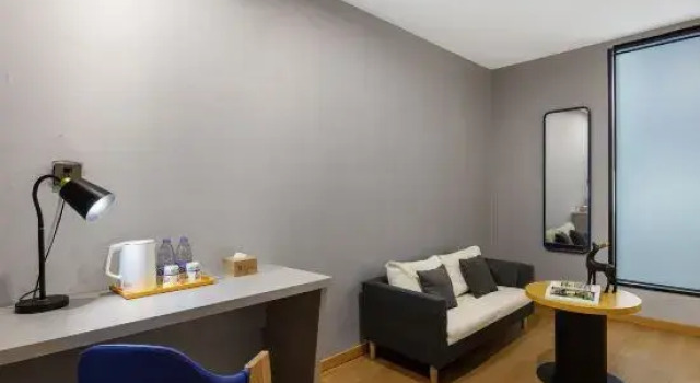 7 Days Premium Hotel (Zhengzhou Xinzheng International Airport), Rezervovat Hotel Zhengzhou Xinzheng International AIrport Henan