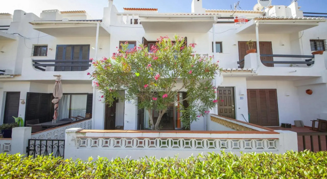 C06 - Porto De Mos 3 Bed Townhouse, Rezervovat Hotel Hotely v Lagos s parkováním, Parkování
