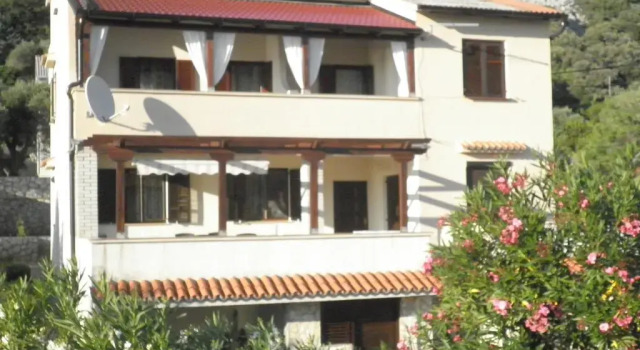 Apartments Vesna Sup.draga, Prenota Appartamento Arbe 