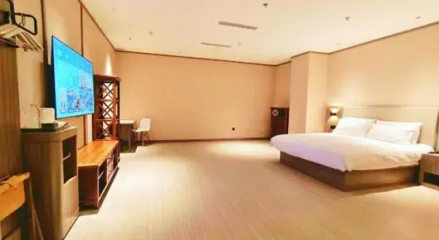 Люкс HanTing Hotel (Tongliao Naiman Banner Railway Station Zhenxing Street)