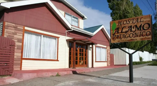 Hostal Alamo Patagonico, Забронировать Отель Пуэрто-Наталес область Магальянес, рядом с Yungay Square