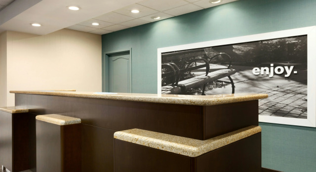 Hampton Inn Dover, Buchen Sie Hotel Dover New Hampshire