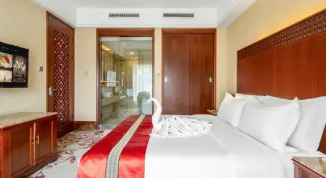 Люкс Deluxe New Tai Garden Hotel