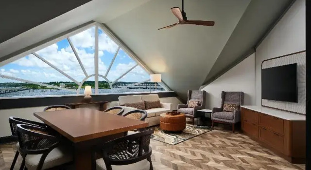 Люкс с 2 комнатами Tryon Riverfront Inn New Bern, Tapestry Collection By Hilton