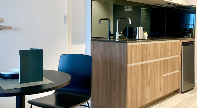 Студия с балконом Quest Burwood East