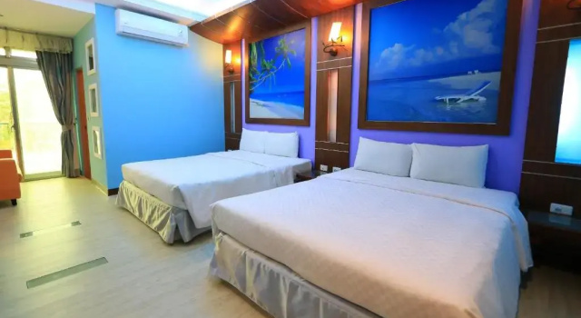 Четырёхместный номер Standard с балконом Seashell Bay Hotel