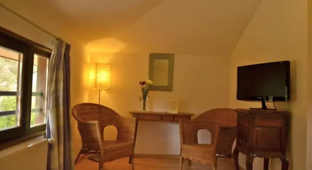 L'Auberge, Rezervasyon Otel Marnans Isère