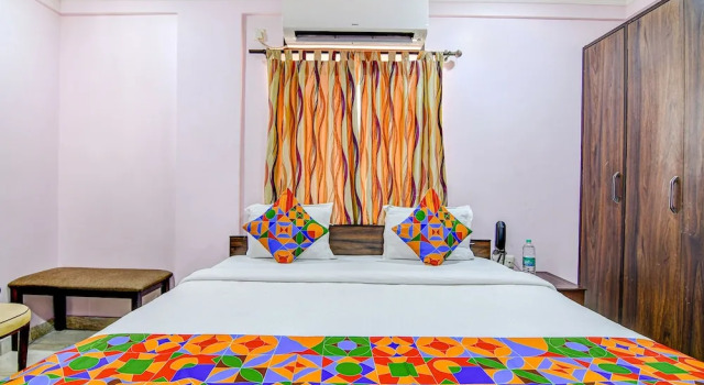 Номер Premium Fabexpress Spandan Inn