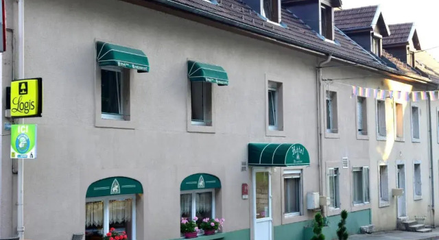 Hotel Le Sire De Joux, Rezerwuj Hotel Montbenoît Doubs