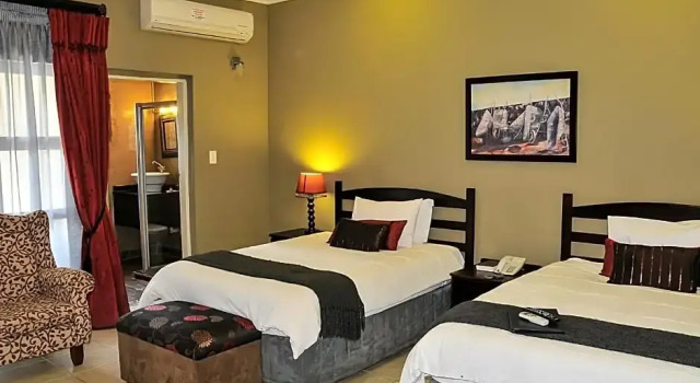2Ten Hotel, Prenota Hotel Hotel a Limpopo con piscina, Piscina